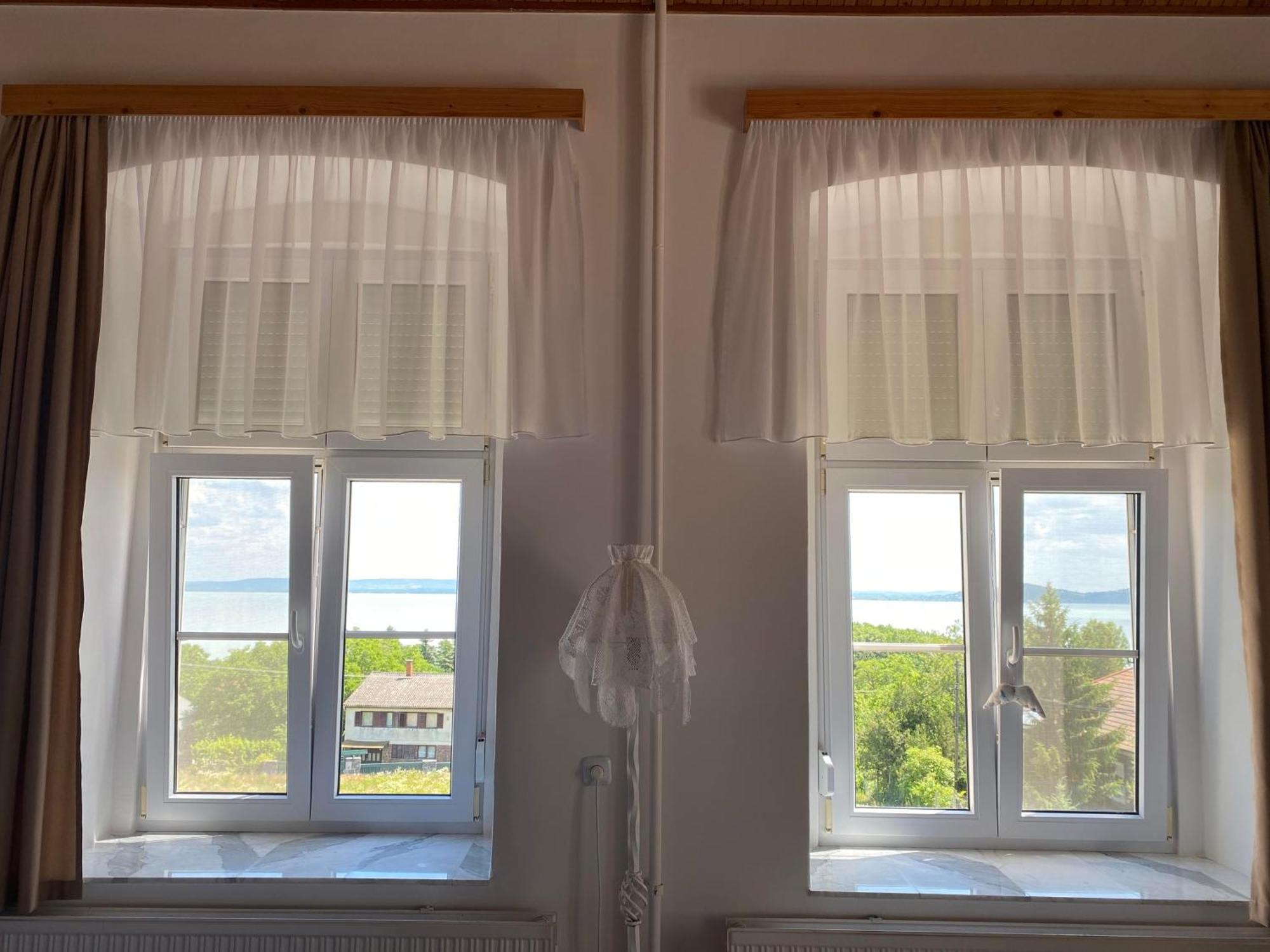 Bacchus Apartman - Borbarlang, Badacsony Badacsonytomaj Eksteriør billede