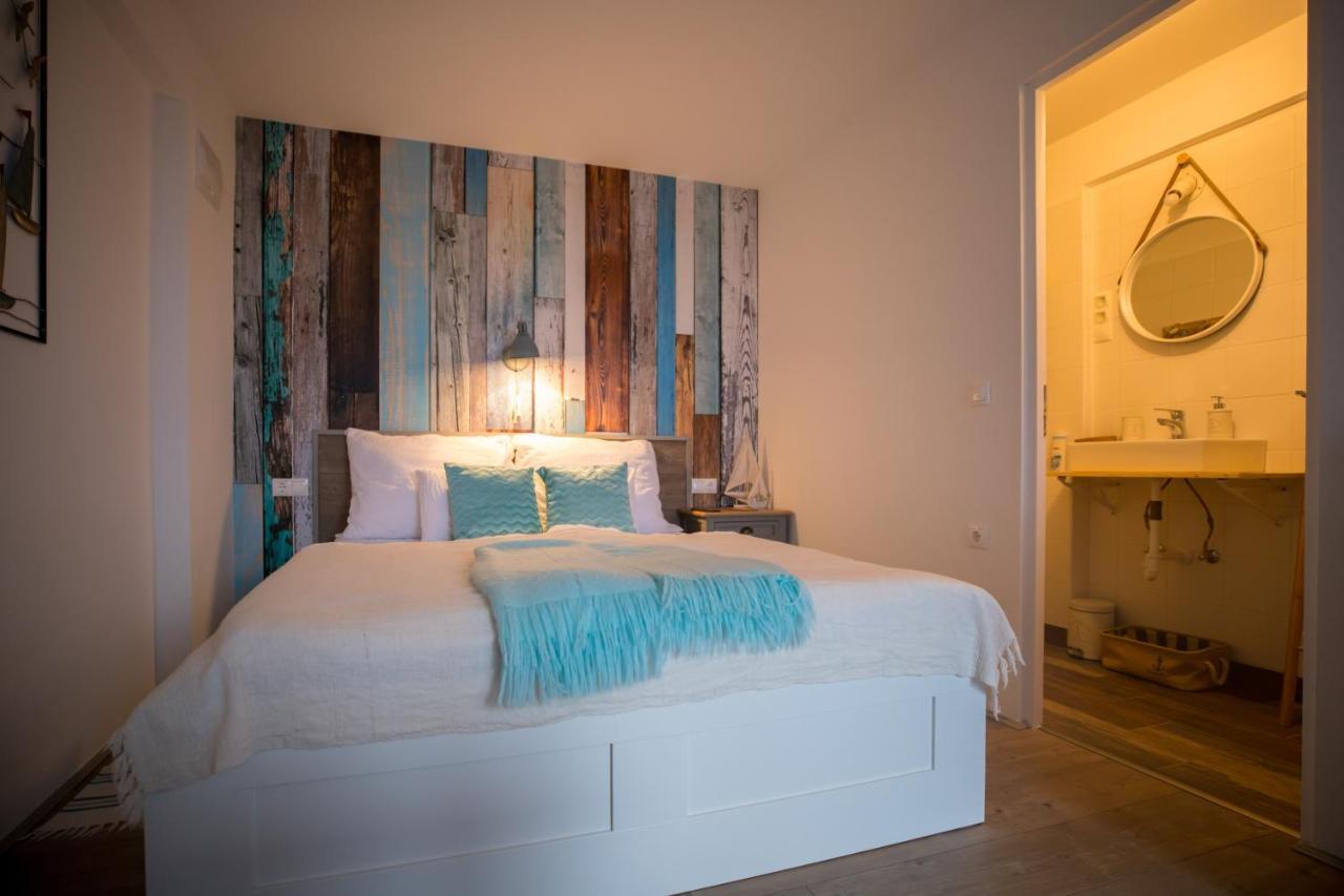Bacchus Apartman - Borbarlang, Badacsony Badacsonytomaj Eksteriør billede